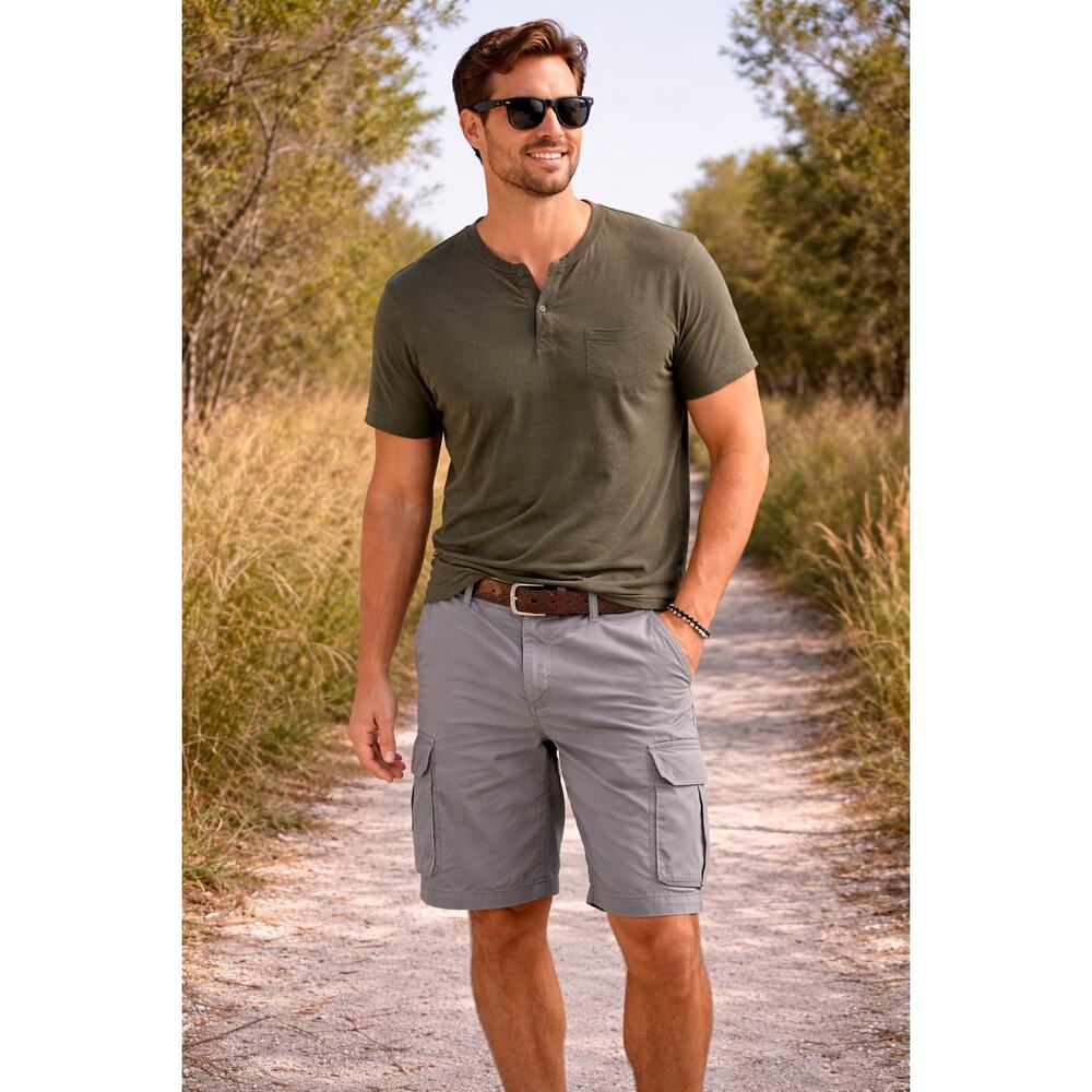 Signature by Levi Strauss Gold Label Men’s Essential Cargo Shorts Grey Size 36